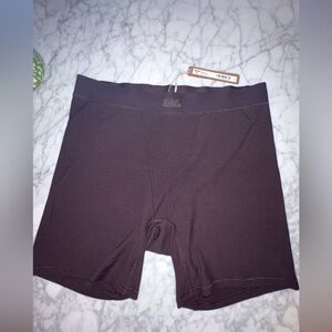 Skims soft lounge boxer phoenix NWT